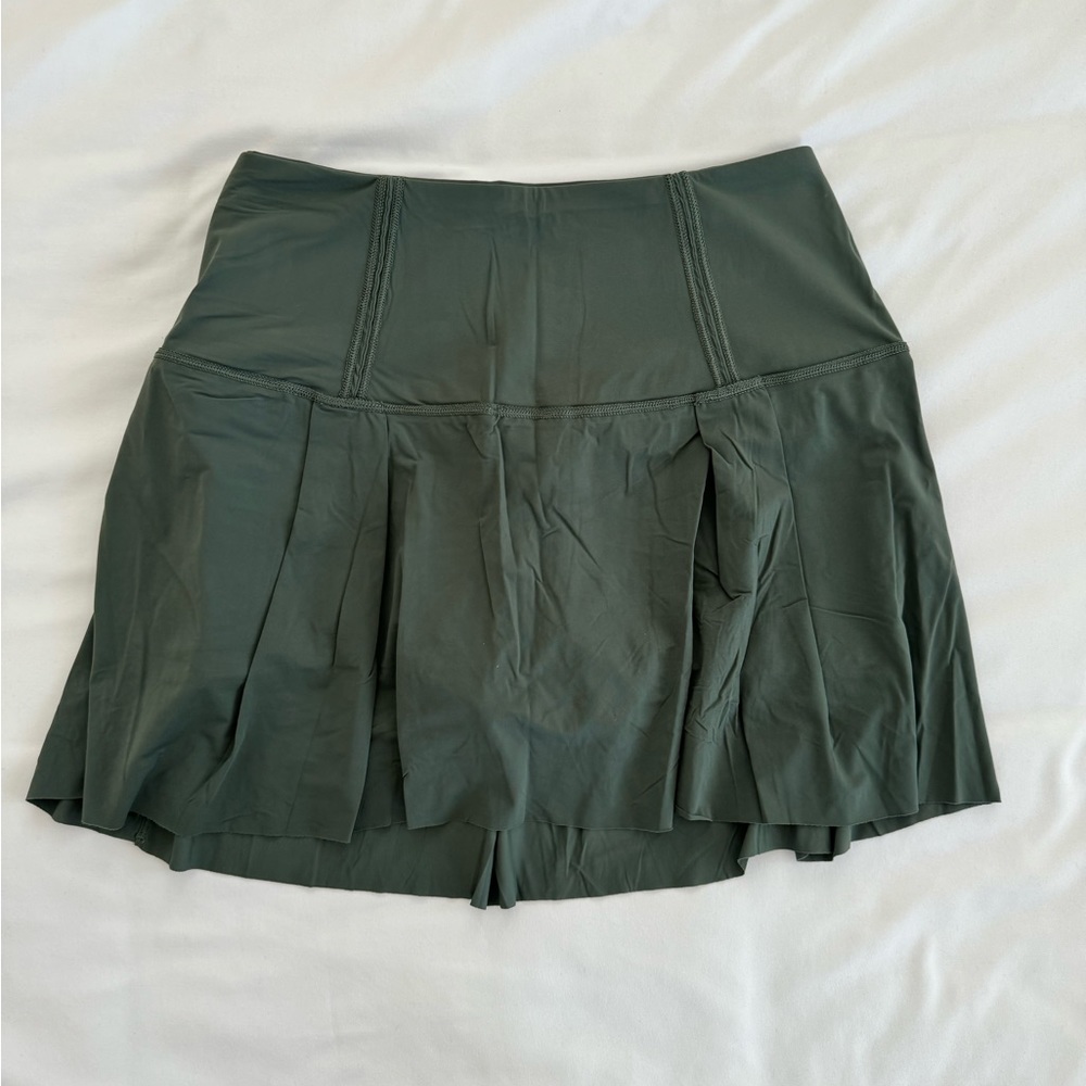 Lululemon green skirt